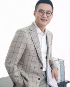 南(nan)京西服定做廠(chǎng)傢(jia)提供西裝(zhuang)上們(men)尺寸測(ce)量服務(wu)